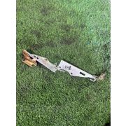 Кронштейн капота Nissan EXPERT VW11 QG18DE