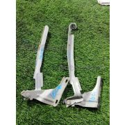 Кронштейн капота Nissan NOTE E11 HR15DE