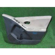 Обшивка двери Toyota VITZ KSP90 1KRFE