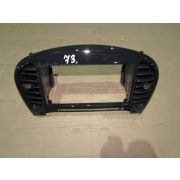 Консоль магнитофона Nissan JUKE YF15 HR15DE