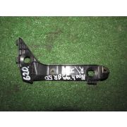 Крепление бампера Toyota NOAH SR50 3SFE