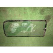 Стекло салона Toyota HIACE KZH106 1KZTE