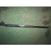 Амортизатор двери Toyota RACTIS NCP100 1NZFE