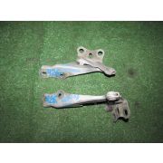 Кронштейн капота Toyota NOAH SR50 3SFE