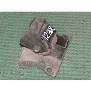 Подушка двигателя Nissan AD VY11 QG13DE