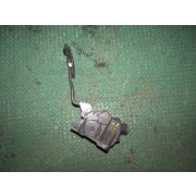 Педаль газа Toyota NOAH ZRR70 3ZRFE