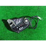 Замок двери Toyota RACTIS SCP100 2SZFE