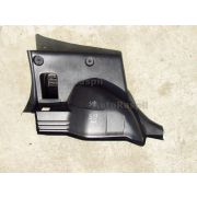 Обшивка багажника Nissan CUBE Z10 CG13DE