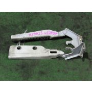 Кронштейн капота Nissan STAGEA WGNC34 RB25DE