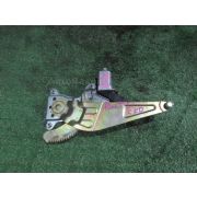 Стеклоподъемник Toyota RACTIS NCP100 1NZFE