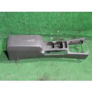Бардачок между сиденьями Nissan BLUEBIRD QU14 QG18DE