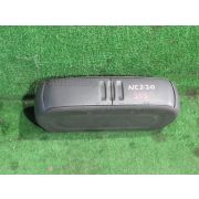 Бардачок между сиденьями Toyota FUNCARGO NCP20 2NZFE