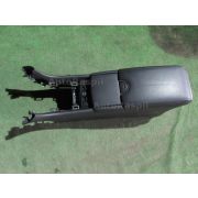 Бардачок между сиденьями Nissan SKYLINE CROSSOVER J50 VQ37VHR