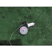 Стеклоподъемник Nissan SERENA C25 MR20DE