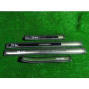 Накладка на порог Toyota MARK II JZX110 1JZFSE