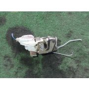 Замок двери Mitsubishi DELICA PD6W 6G72