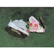 Замок двери Nissan CEDRIC HY34 VQ30DD