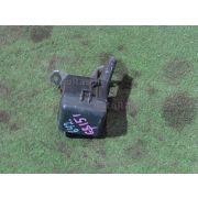 Блок предохранителей Toyota CROWN GS151 1GFE