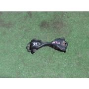 Крепление аккумулятора Nissan X-TRAIL NT31 MR20DE