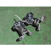 Петли на дверь Subaru FORESTER SG5 EJ202