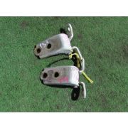 Петли на дверь Honda STREAM RN3 K20A