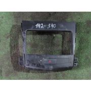 Консоль магнитофона Mitsubishi OUTLANDER CW5W 4B12