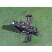 Крепление аккумулятора Toyota PRIUS ZVW30 2ZRFXE