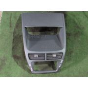 Консоль магнитофона Toyota OPA ZCT15 1ZZFE