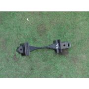 Крепление аккумулятора Toyota WISH ZNE10 1ZZFE