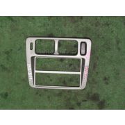 Консоль магнитофона Mitsubishi PAJERO IO H66W 4G93