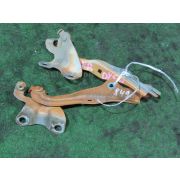 Кронштейн капота Mazda DEMIO DY5W ZYVE