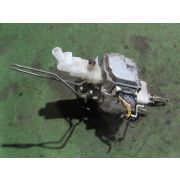 Главный тормозной цилиндр Nissan LEAF AZE0 EM57