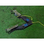 Кронштейн капота Subaru FORESTER SG5 EJ202