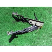 Кронштейн капота Nissan LAUREL GC35 RB25DE