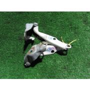 Кронштейн капота Toyota MARK II GX100 1GFE