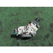 Замок двери Nissan LARGO NW30 KA24DE