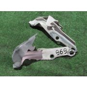 Кронштейн капота Toyota MARK II JZX100 1JZGE