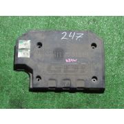 Пластиковая крышка на двс Mitsubishi GRANDIS N84W 4G64