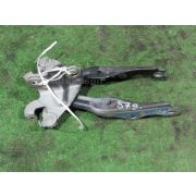 Кронштейн капота Mazda DEMIO DY3W ZJVE