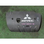 Пластиковая крышка на двс Mitsubishi DELICA D5 CV5W 4B12