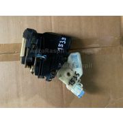 Замок двери Nissan SKYLINE V35 VQ25DD