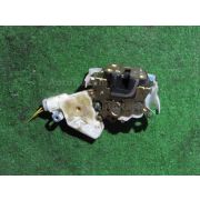 Замок двери Nissan CUBE AZ10 CGA3DE