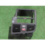 Консоль магнитофона Nissan PRIMERA HP11 SR20DE