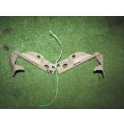 Кронштейн капота Nissan SUNNY FB15 QG15DE