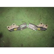 Кронштейн капота Nissan TERRANO LR50 VG33E