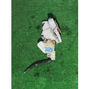 Замок двери Nissan PRESAGE U30 KA24DE