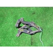 Кронштейн капота Toyota SPRINTER CARIB AE111 4AFE