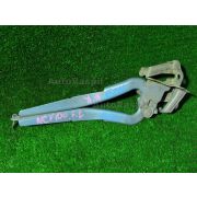 Кронштейн капота Toyota RACTIS NCP100 1NZFE
