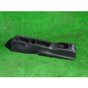 Бардачок между сиденьями Nissan NOTE E11 HR15DE