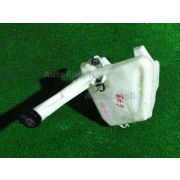 Бачок омывателя Toyota RACTIS SCP100 2SZFE
